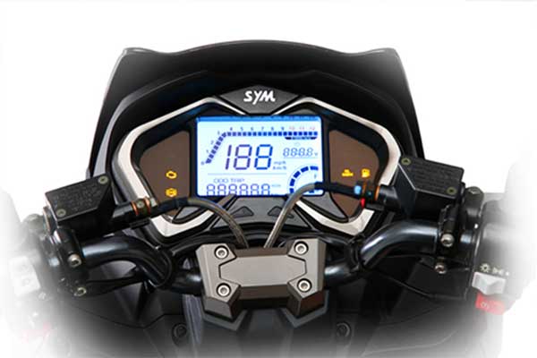 Trendy 5-inch LCD Instrument providing all the riding information at a glance.
